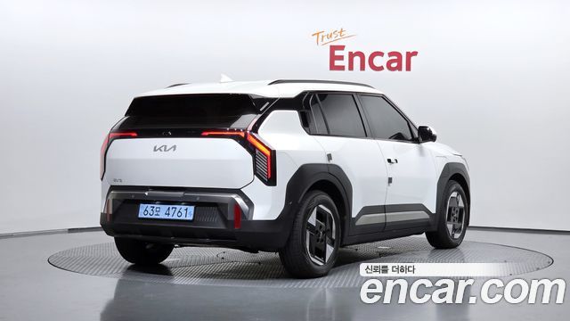 Kia EV3 из Кореи Encar