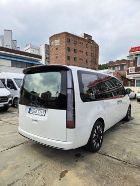 Hyundai Staria Lounge 9-Seater Inspiration — пробег 22 000 км — фото 2 из 5