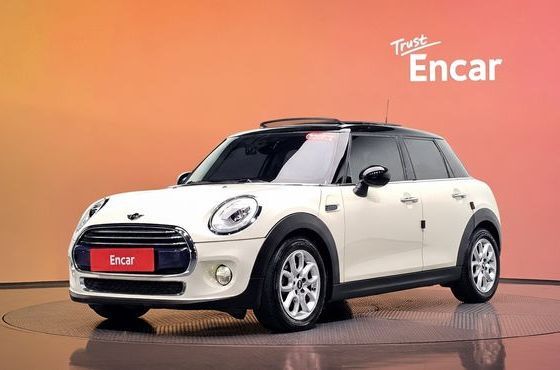Mini Cooper 5Door HIGH 3rd — пробег 137 419 км — фото 1 из 5