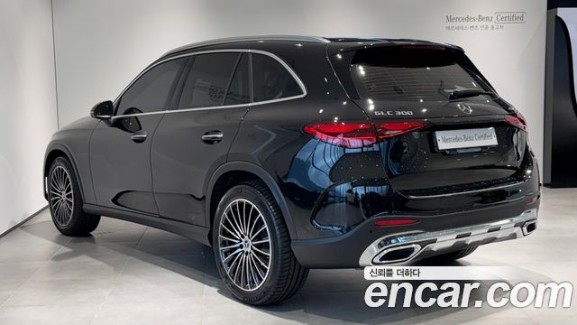 Mercedes-Benz GLC-Class GLC300 4MATIC AMG Line — пробег 3 402 км — фото 3 из 5