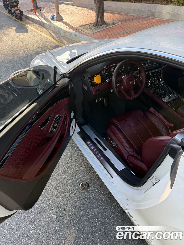 Bentley Continental 4.0 GT — пробег 41 300 км — фото 5 из 5