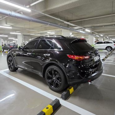 Infiniti QX70 3.7 AWD — пробег 146 950 км — фото 4 из 5