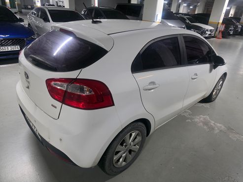 Kia pride 1.6 GDI Hatchback Luxury — пробег 309 788 км — фото 2 из 5