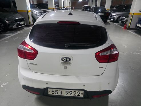 Kia pride 1.6 GDI Hatchback Luxury — пробег 309 788 км — фото 4 из 5
