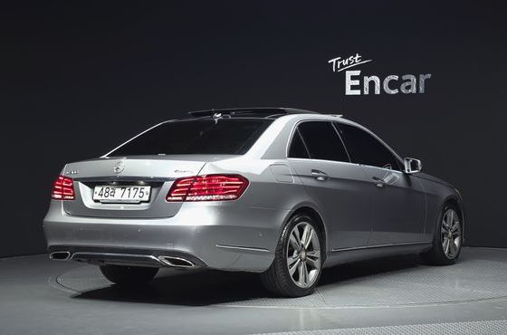 Mercedes-Benz E-Class E300 4MATIC Avantgarde — пробег 128 389 км — фото 2 из 5