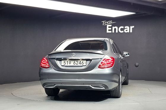 Mercedes-Benz C-Class C220 d Avantgarde — пробег 100 359 км — фото 4 из 5