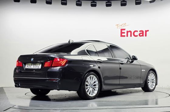 BMW 5-Series 528i Luxury Plus — пробег 187 655 км — фото 2 из 5