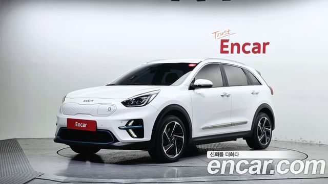 Kia Niro Noblesse — пробег 90 492 км — фото 1 из 5