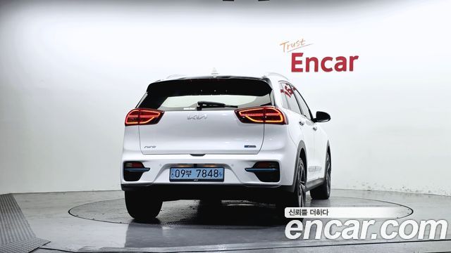 Kia Niro Noblesse — пробег 90 492 км — фото 4 из 5