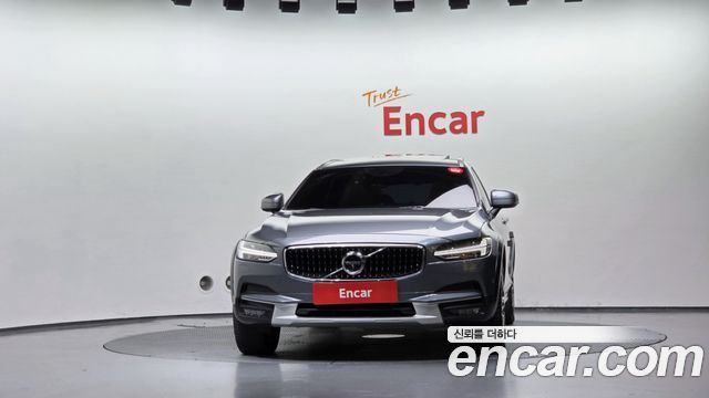 Volvo V90 T5 Pro AWD — пробег 272 827 км — фото 3 из 5