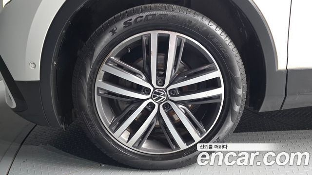 Volkswagen Tiguan 2.0 TSI Prestige — пробег 143 358 км — фото 5 из 5