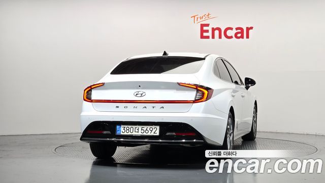 Hyundai Sonata 2.0 Premium Plus — пробег 30 696 км — фото 4 из 5