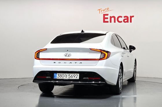 Hyundai Sonata 2.0 Premium Plus — пробег 30 696 км — фото 4 из 5