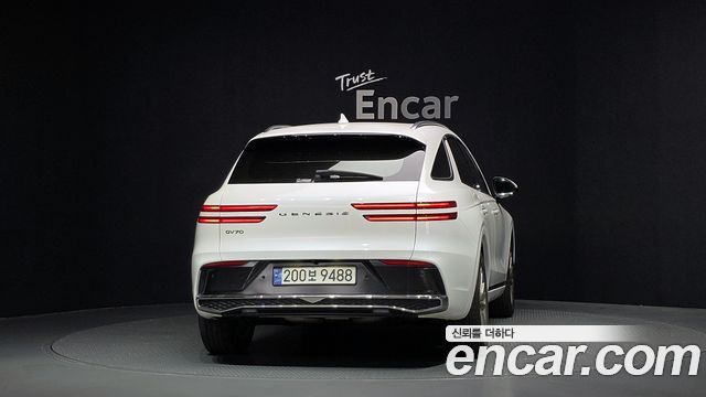 Genesis GV70 из Кореи Encar