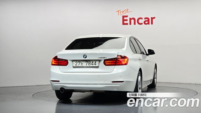 BMW 3-Series 320i — пробег 184 000 км — фото 4 из 5