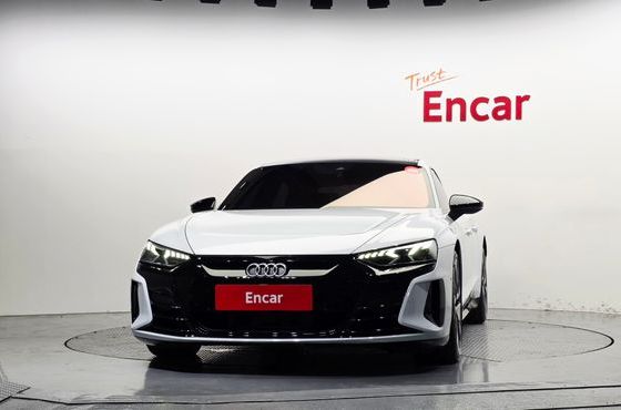 Audi e-tron GT GT quattro Premium — пробег 100 230 км — фото 3 из 5