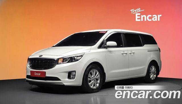 Kia Carnival 11-seater Deluxe — пробег 189 486 км — фото 1 из 5