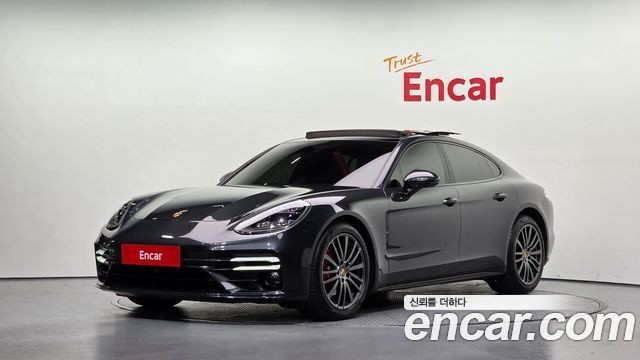 Porsche Panamera 3.0 AWD — пробег 69 626 км — фото 1 из 5