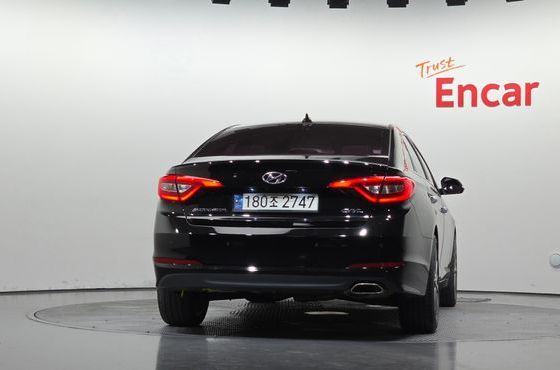 Hyundai Sonata 2.0 Smart — пробег 142 593 км — фото 4 из 5