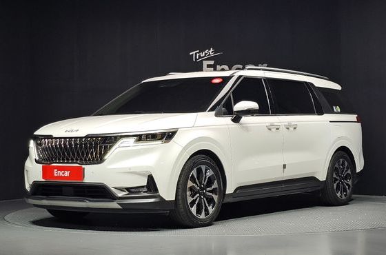 Kia Carnival Diesel 9-Seater Signature — пробег 77 859 км — фото 1 из 5