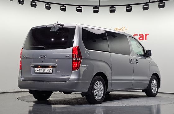 Hyundai Starex 3-Seater VAN Smart — пробег 201 498 км — фото 2 из 5
