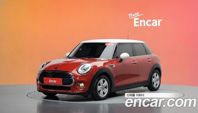 Mini Cooper 5Door Standard 3rd — пробег 91 682 км — фото 1 из 5