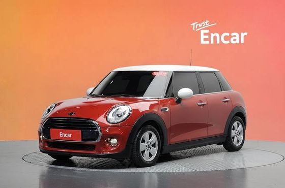 Mini Cooper 5Door Standard 3rd — пробег 91 682 км — фото 1 из 5
