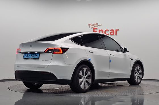 Tesla Model Y Long Range AWD — пробег 84 468 км — фото 2 из 5