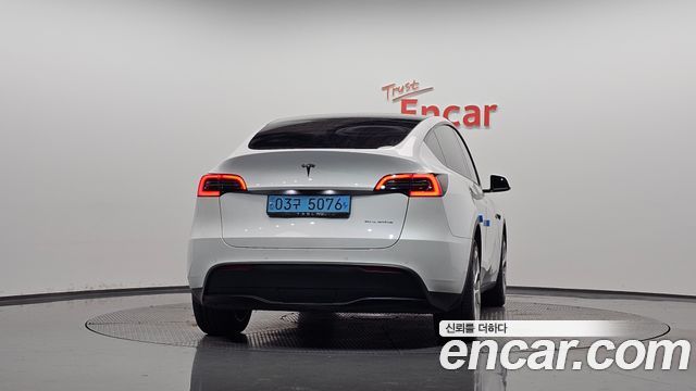 Tesla Model Y Long Range AWD — пробег 84 468 км — фото 4 из 5