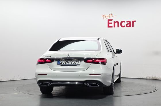 Mercedes-Benz E-Class E250 AMG Line — пробег 12 635 км — фото 4 из 5