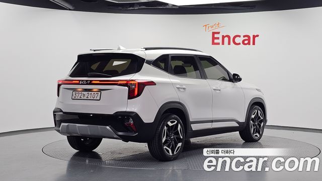 Kia Seltos из Кореи Encar