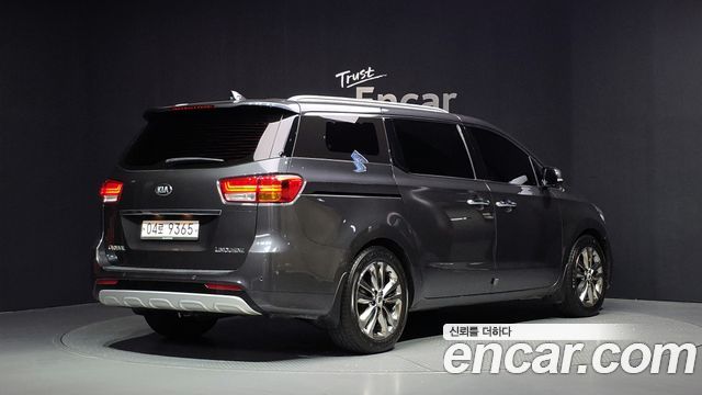 Kia Carnival 7-seater Limousine President — пробег 141 940 км — фото 2 из 5