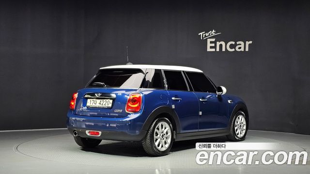 Mini Cooper 5Door HIGH 3rd — пробег 62 184 км — фото 2 из 5