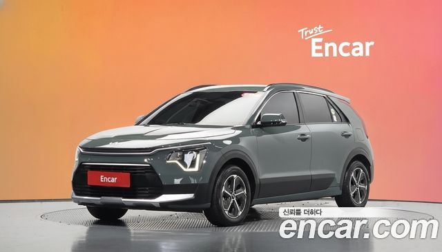 Kia Niro Prestige — пробег 62 324 км — фото 1 из 5