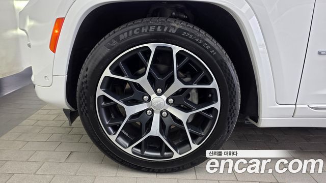 Jeep Cherokee 4xe Summit Reserve — пробег 73 450 км — фото 5 из 5