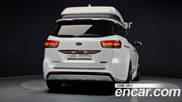 Kia Carnival из Кореи Encar