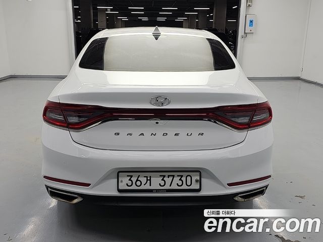 Hyundai Grandeur из Кореи Encar
