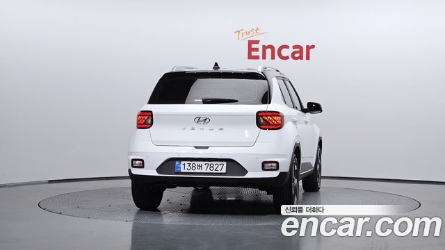 Hyundai Venue 1.6 Flux — пробег 1 654 км — фото 4 из 5
