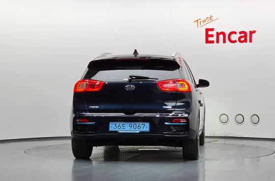 Kia Niro Noblesse — пробег 133 956 км — фото 4 из 5