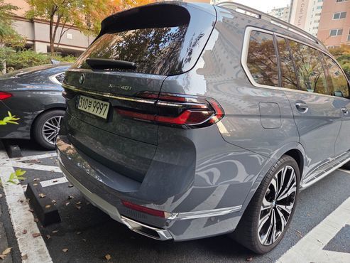 BMW X7 xDrive 40i Design Pure Excellence Frist Edition 6STR — пробег 39 100 км — фото 4 из 5