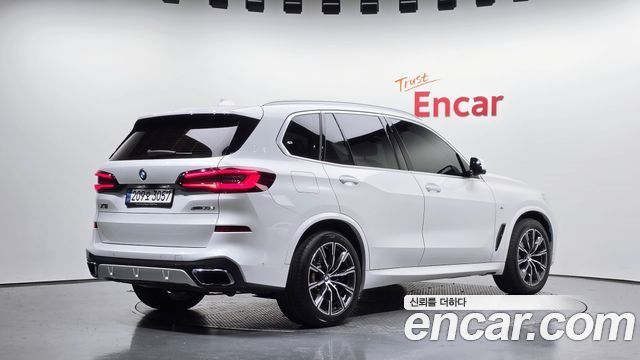 BMW X5 xDrive 30d M Sport — пробег 76 466 км — фото 2 из 5