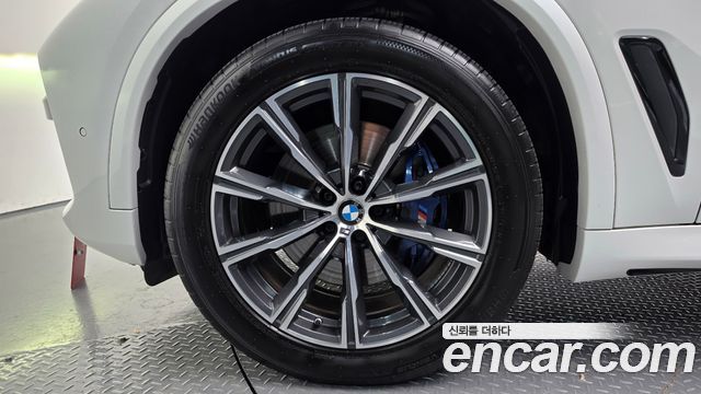 BMW X5 xDrive 30d M Sport — пробег 76 466 км — фото 5 из 5