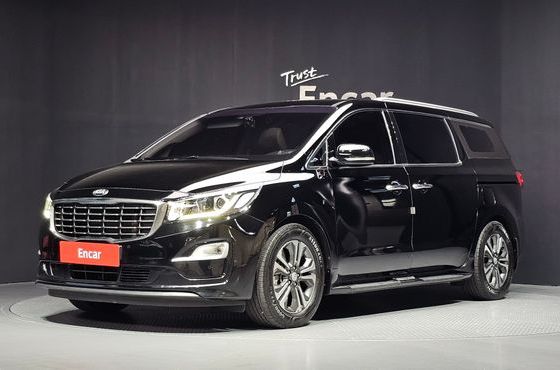 Kia Carnival 11-Seater Prestige — пробег 74 679 км — фото 1 из 5