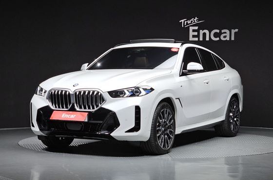BMW X6 xDrive40i M Sport — пробег 5 388 км — фото 1 из 5