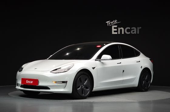 Tesla Model 3 Long Range AWD — пробег 221 089 км — фото 1 из 5