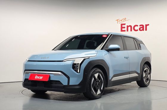 Kia EV3 Long Range 2WD AIr — пробег 12 268 км — фото 1 из 5