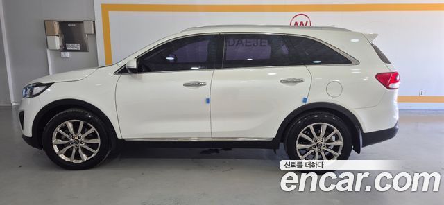 Kia Carnival 9-seater Prestige — пробег 175 209 км — фото 3 из 5