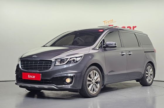 Kia Carnival 9-seater Prestige — пробег 102 889 км — фото 1 из 5