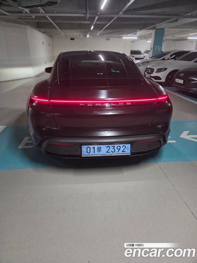 Porsche Taycan Base — пробег 23 000 км — фото 3 из 5