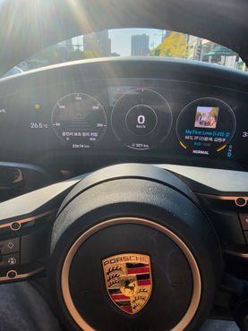 Porsche Taycan Base — пробег 23 000 км — фото 5 из 5